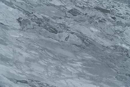 Mármol Ruivina Sandblasteado Lámina