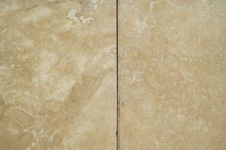 Mármol Travertinomonclova Moka P/B 30.5X30.5X1