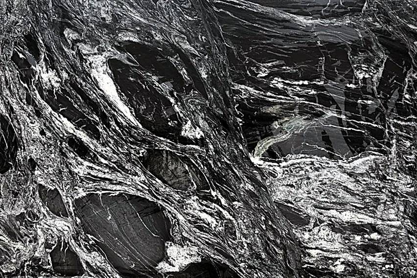 Granito Forest Black Lámina
