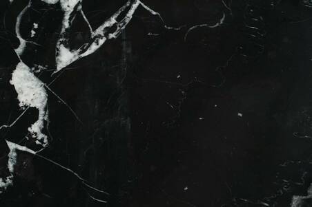Mármol Negro Monterrey Veta Blanca 30.5X30.5