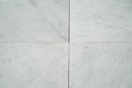 Mármol Blanco Carrara 30X30x2 S/E