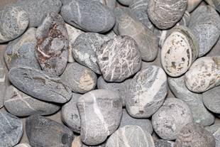 Piedra Bola Negra Mediana