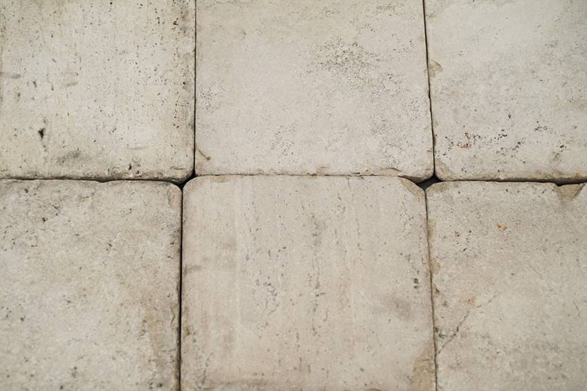 Mármol Travertino Tomboleado 20X20x2