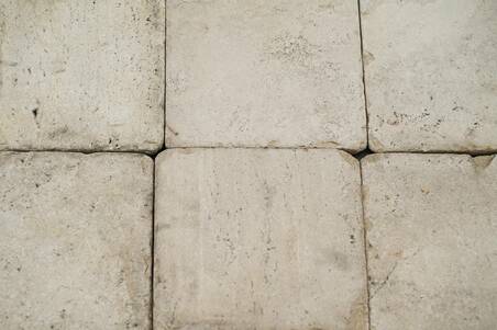 Mármol Travertino Tomboleado 20X20x2