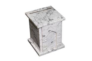 Urna De Marmol Blanco Carra De 0.19X 0.19 X 0.235 Mts Ortogonal A Canto Pulido