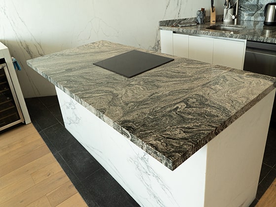 Granito Silver Cloud Pulido Lámina 2Cm